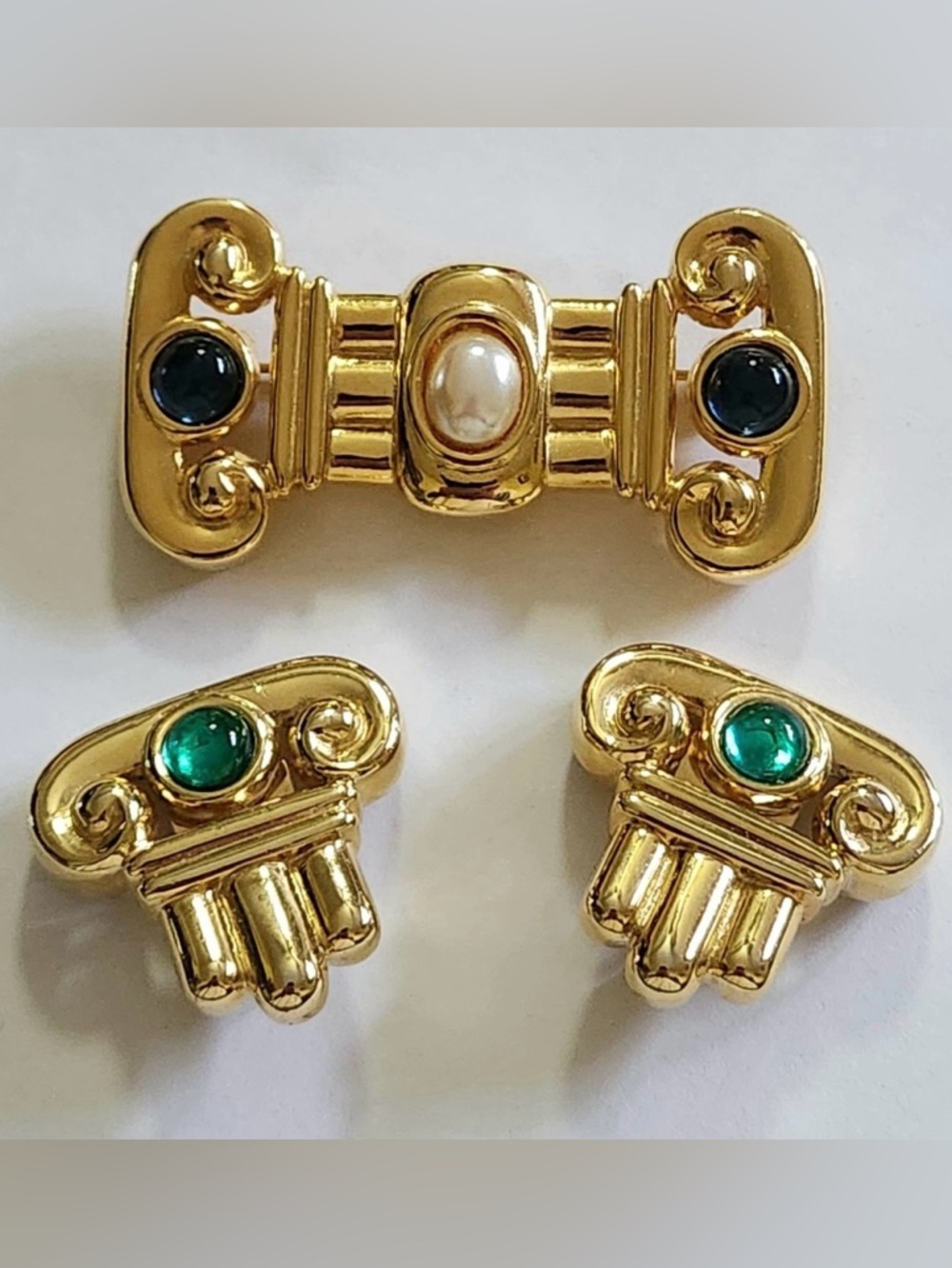 Paolo Gucci Clip Earrings and Brooch 18K Gold Emerald Sapphire Pearl